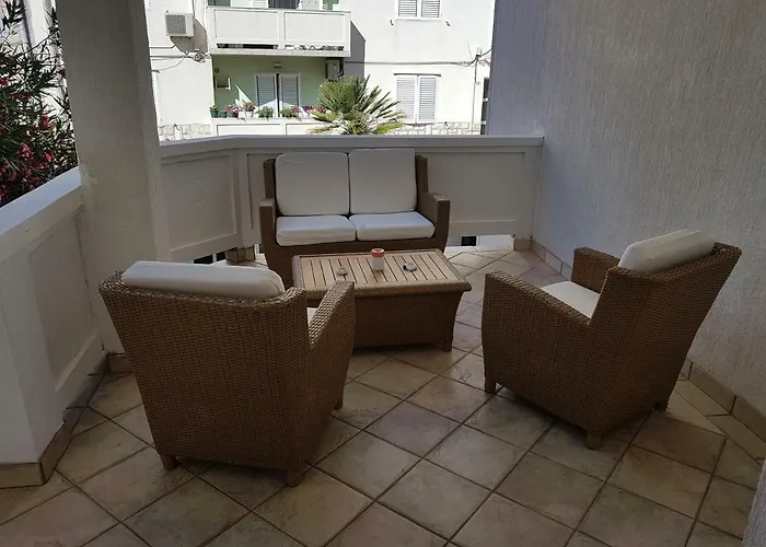 Spanjol Apartamento Rab Town